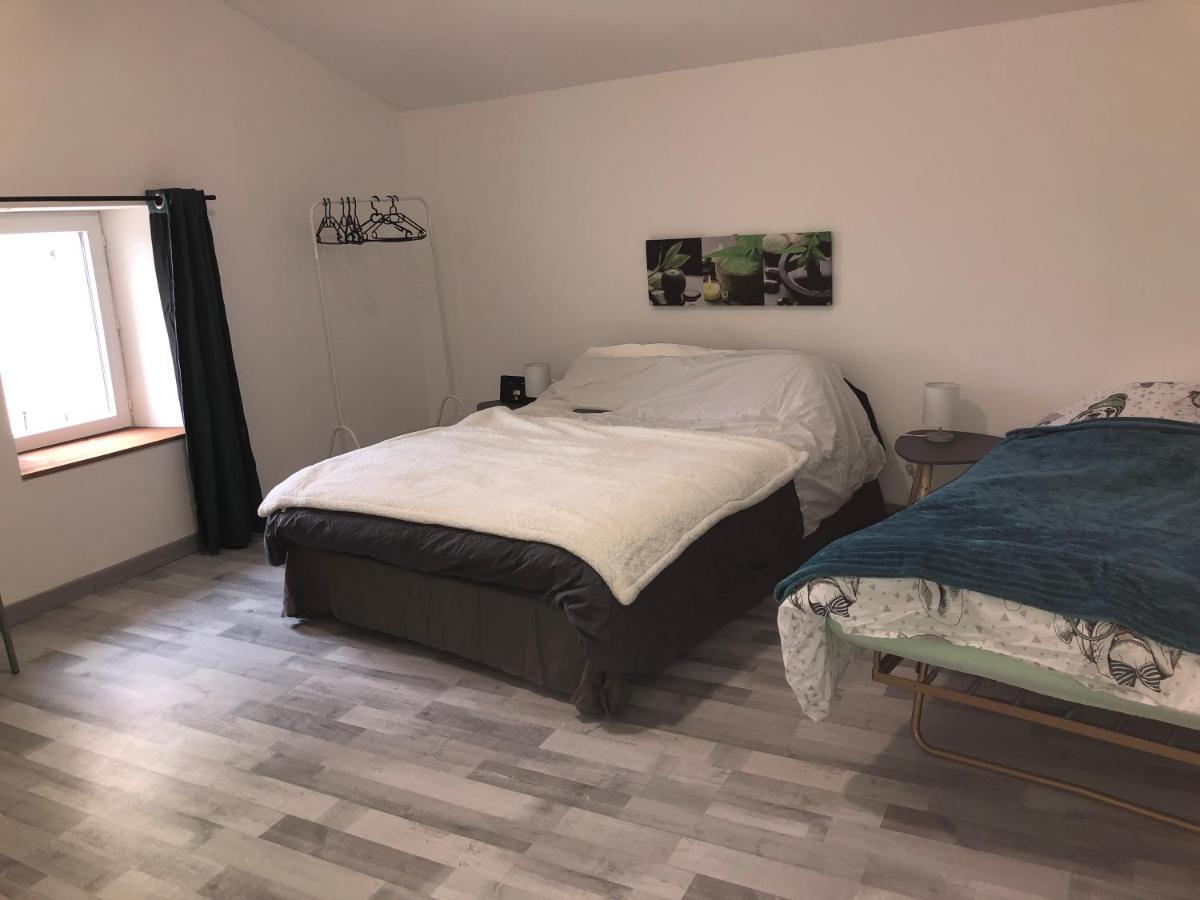 Gite Zen Pres Thermes De Jonzac Bois Bagian luar foto