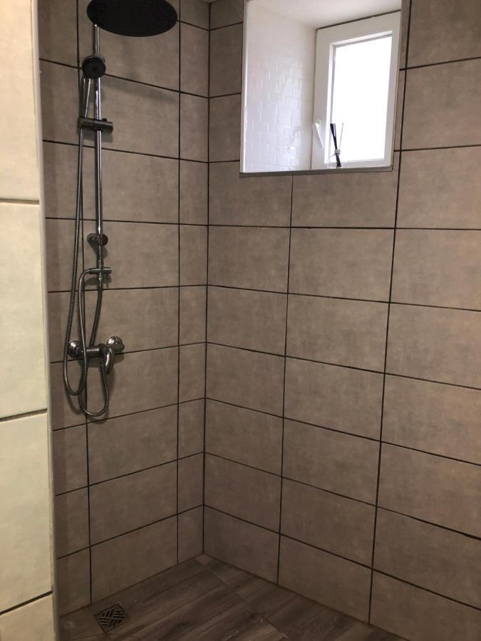 Gite Zen Pres Thermes De Jonzac Bois Bagian luar foto